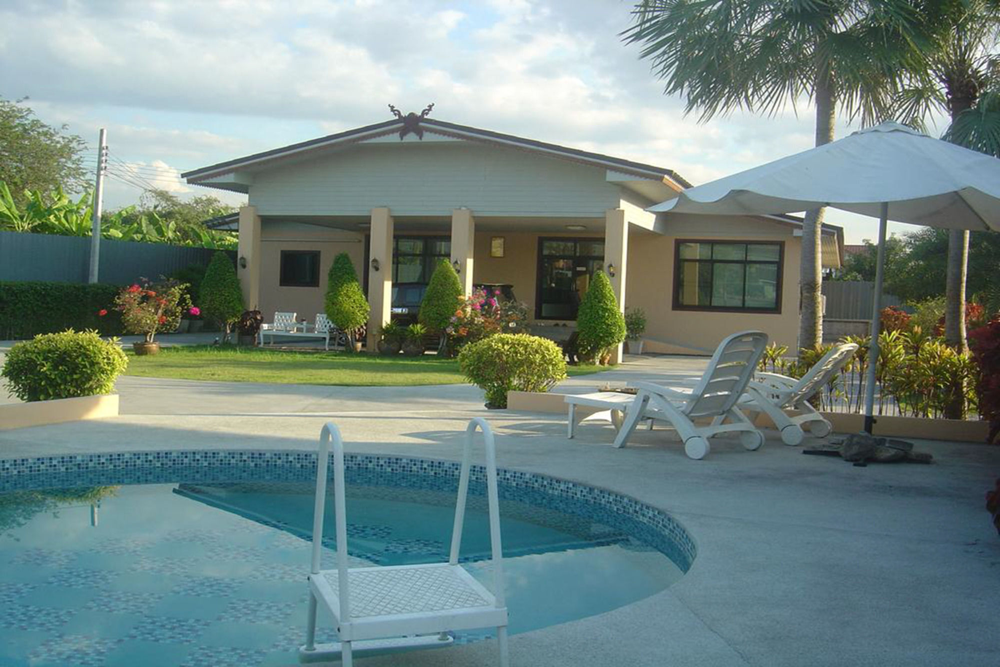 Qg Resort Banguecoque Exterior foto